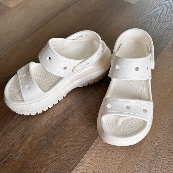 MEGA CRUSH SANDAL WHITE SIZE 7 - Picture 2 of 3